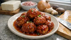 混ぜてレンジ6分で完成:豆腐入りふんわり肉だんごの甘酢ケチャップだれ