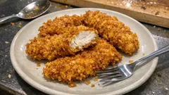 ささみが驚くほどザクザクに：コーンフレーク（天かす）衣で作る簡単チキンフライ