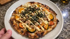 餃子の皮でパリッと即席ピザ：さつまいも＆かぼちゃの味噌マヨをトースターで