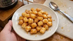 切り餅が5分おやつに変身：レンジで作るサクッとおかき（油なし）