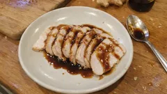 炊飯器に入れてスイッチON：鶏むね肉がしっとり仕上がる鶏チャーシュー