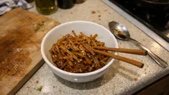 捨てがちな大根の皮がごちそうに:甘辛きんぴらの作り置きレシピ