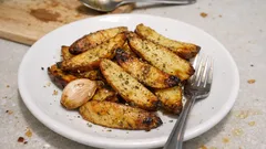 下ゆで+鍋を振るだけで外カリ中ほく:エアフライヤーのハーブポテト(オレガノ風味)