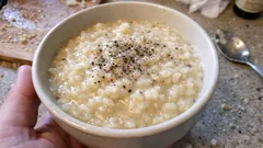 残ったごま豆乳鍋つゆがごちそうに:濃厚チーズリゾットの〆