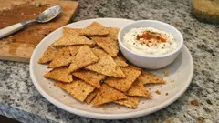 混ぜてのばして焼くだけ：アーモンド×ココナッツのヴィーガンプロテインチップス（グルテンフリー）