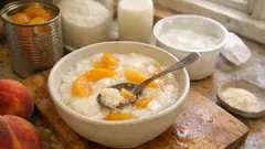 黄桃缶とヨーグルトで作る、ひんやり軽いピーチゼリーデザート