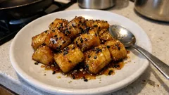 フライパンでさっと作る「大学バナナ」—みりん醤油の甘じょっぱ蜜がクセになる