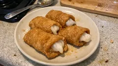 余ったお餅で簡単アレンジ：レンジでやわらか「餅いなり」甘辛だしでしっとり仕上げ